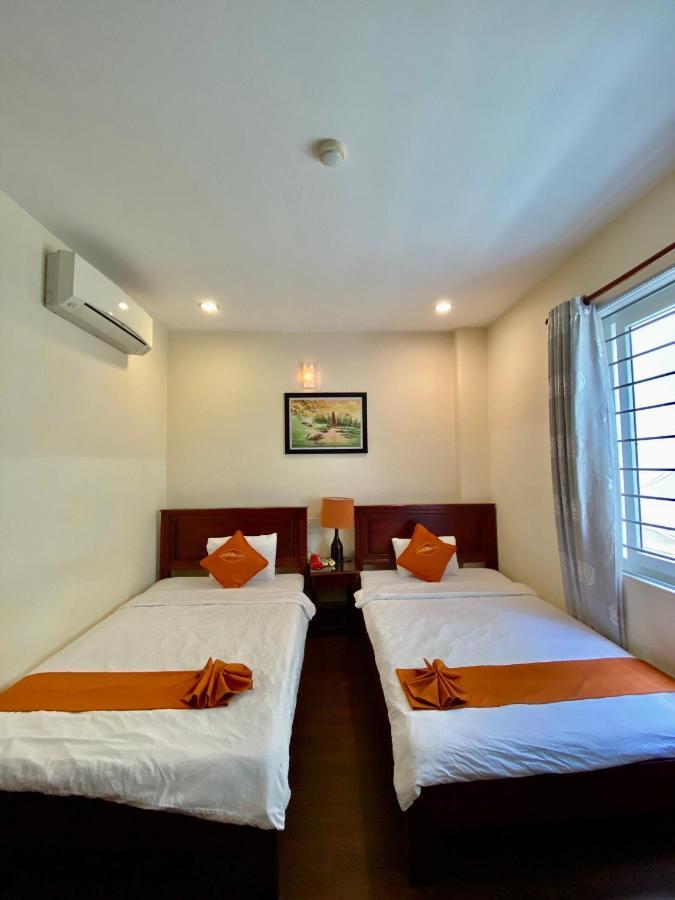 Golden Star Hotel Hue Exterior photo