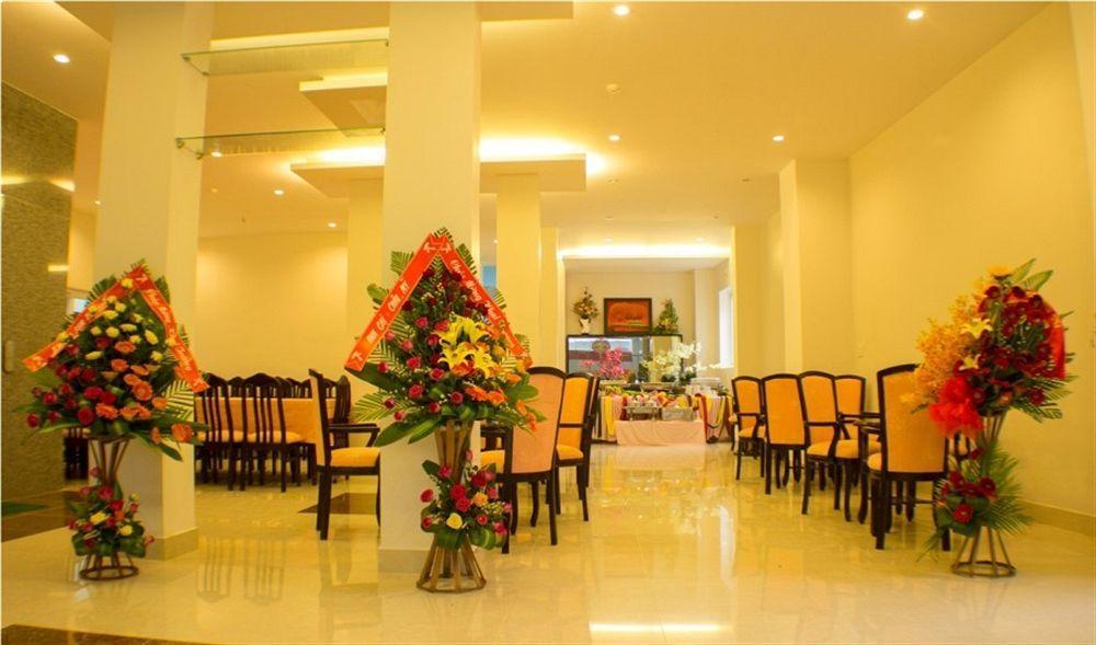Golden Star Hotel Hue Exterior photo