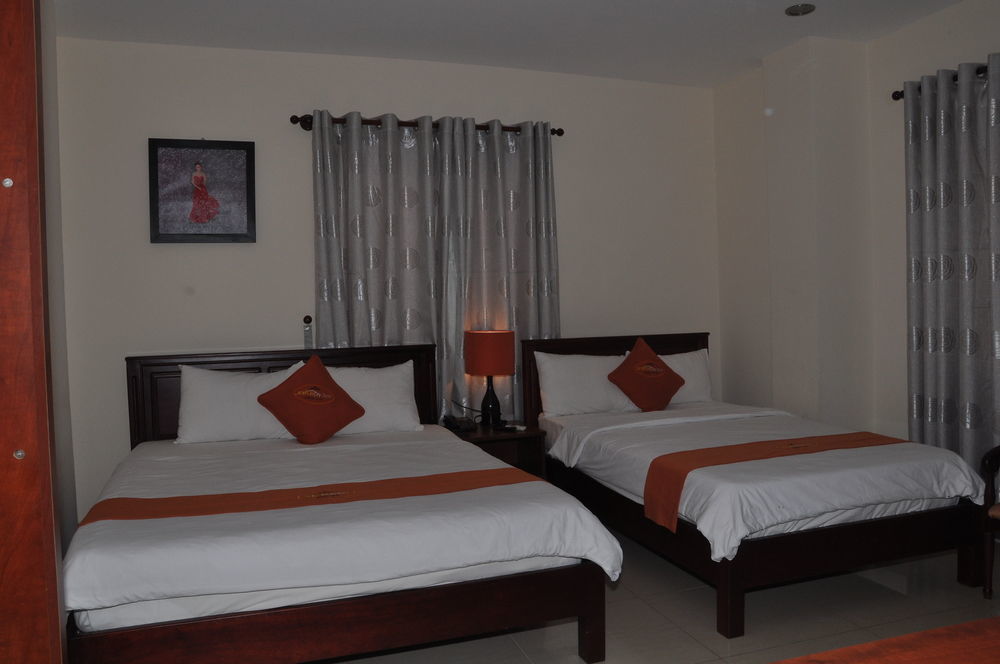 Golden Star Hotel Hue Exterior photo
